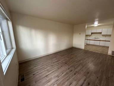 Main picture of 8036 Loganberry St