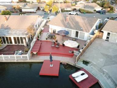 Main picture of 607 Sand Hook Isle