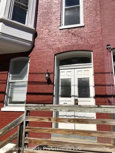 Main picture of 257 E College Ave