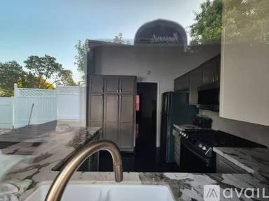 Main picture of 1115 Caddie Ln