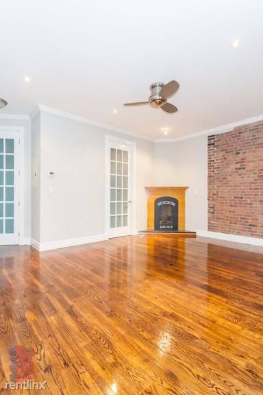 Main picture of 330 E 6th St