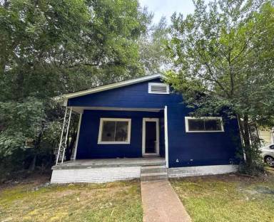 Main picture of 2235 Mobile Ave