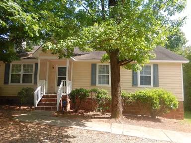 Main picture of 2609 Lynn Rd