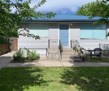Main picture of 727 Jefferson Ave