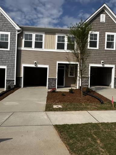 Main picture of Triple Crown Community