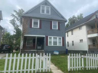 Main picture of 10618 Crestwood Ave