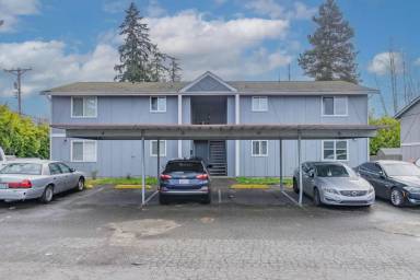 Main picture of 1020 76th Street Ct E