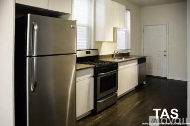 Main picture of 2438 N Ashland Ave