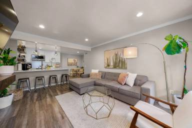 Main picture of 9189 Village Glen Dr