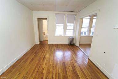 Main picture of 25 Walbridge St Apartments