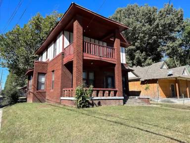 Main picture of 1011 Oakview St