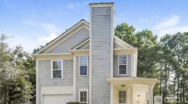 Main picture of 860 Hampton Hill Ct