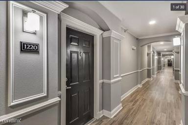 Main picture of Madison Square at Dunwoody