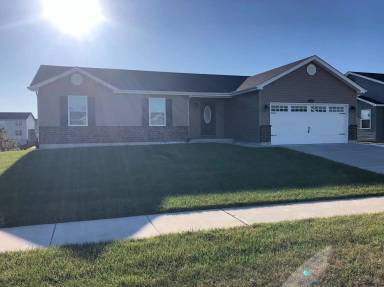 Main picture of 480 Honeysuckle Creek Dr
