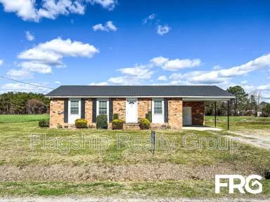 Main picture of 831 Hood Swamp Rd