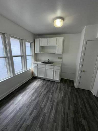 Main picture of 1745 S 18th St