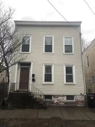 Main picture of 2 Benson St