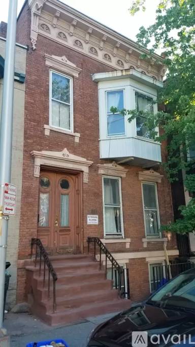 Main picture of 311 8th St