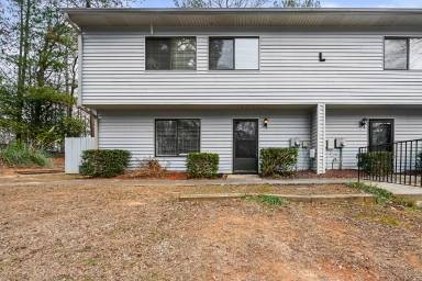 Main picture of 3838 Mulkey Cir SW