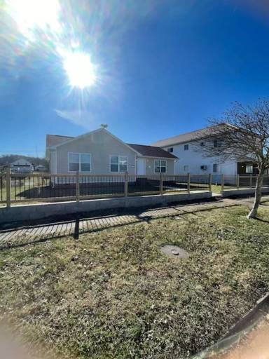 Main picture of 1739 Jefferson Ave