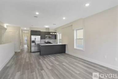 Main picture of 207 71st St