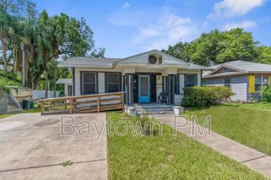 Main picture of 109 W Adalee St