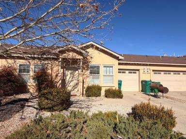Main picture of 2028 E Arbors Ave