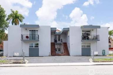 Main picture of 1390 NW 2nd St