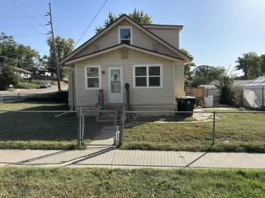 Main picture of 716 John St