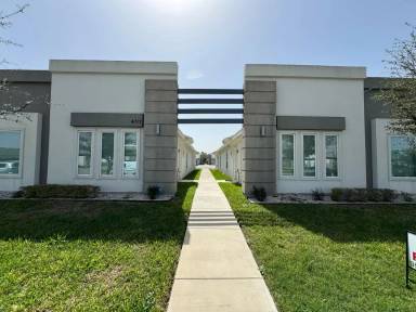 Main picture of 4717 Mulberry Ave