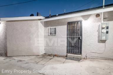Main picture of 456 E Market St