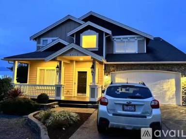 Main picture of 6412 77th Dr NE