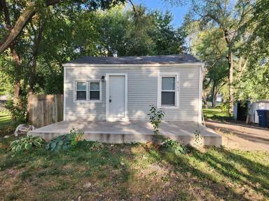 Main picture of 6103 SW 13th Pl