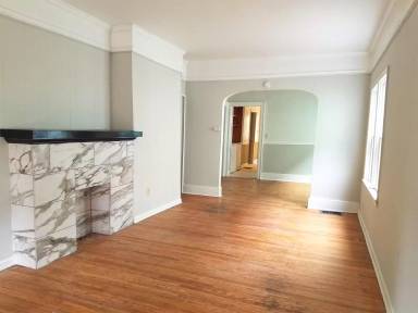 Main picture of 80-90 Garner Ave