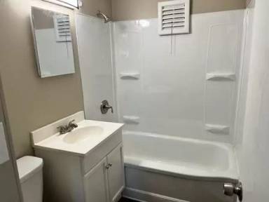 Main picture of 2721 S 50th St