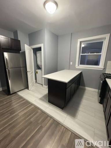 Main picture of 32 Corbin Ave