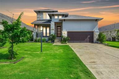 Main picture of 220 Sumalt Gap Way