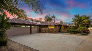 Main picture of 507 S Aviation Blvd