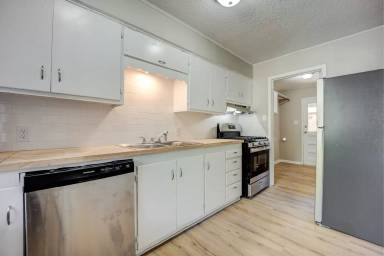 Main picture of 601 S 16th St