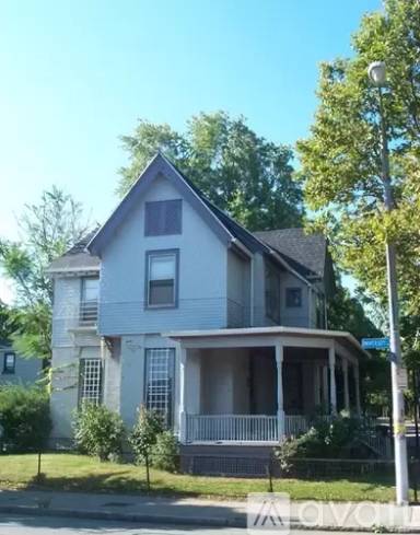 Main picture of 174 Gibbs St