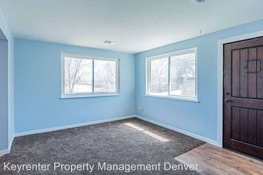 Main picture of 3827 S King St