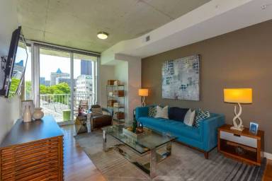 Main picture of Skyhouse South