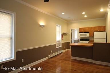 Main picture of 124 College Pl