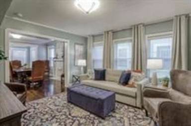 Main picture of 3400 & 3402 Gillham Road - 1N