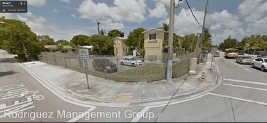 Main picture of 427 NE 62nd St