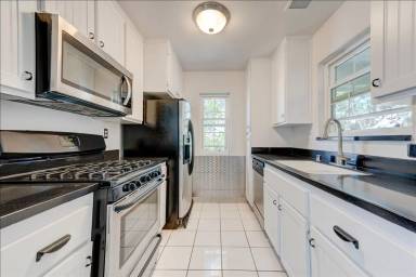 Main picture of 10878 Aderman Ave