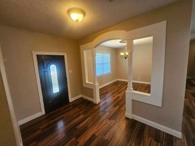 Main picture of 1005 Sherry Ln