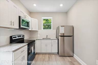 Main picture of 832 Wynnewood Rd