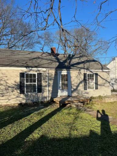 Main picture of 815 Douglas Ave