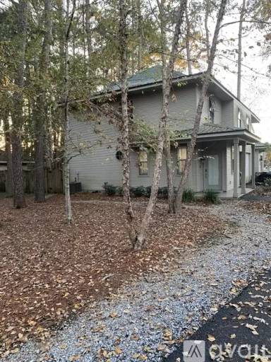 Main picture of 570 Lotus Dr N